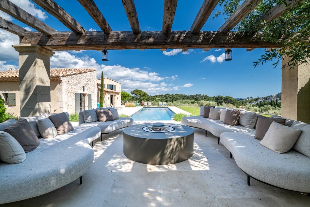 Photographs of Mas Allure villa in Provence - Image 2 of 60