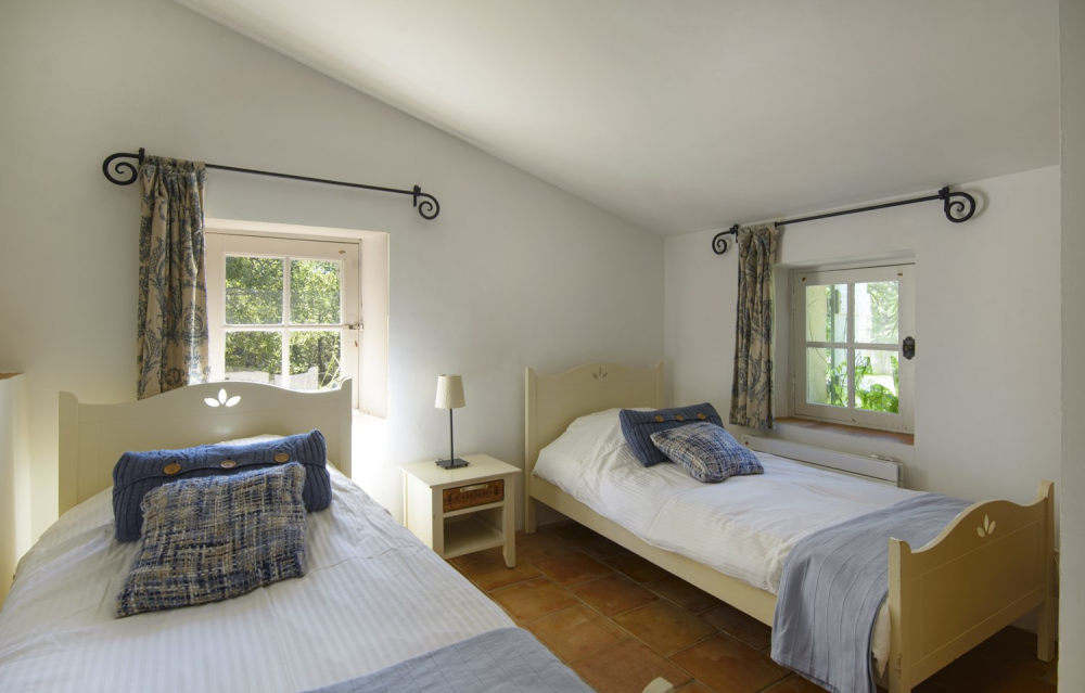 Photographs of Mas de Manebit villa in Provence - Image 16 of 30