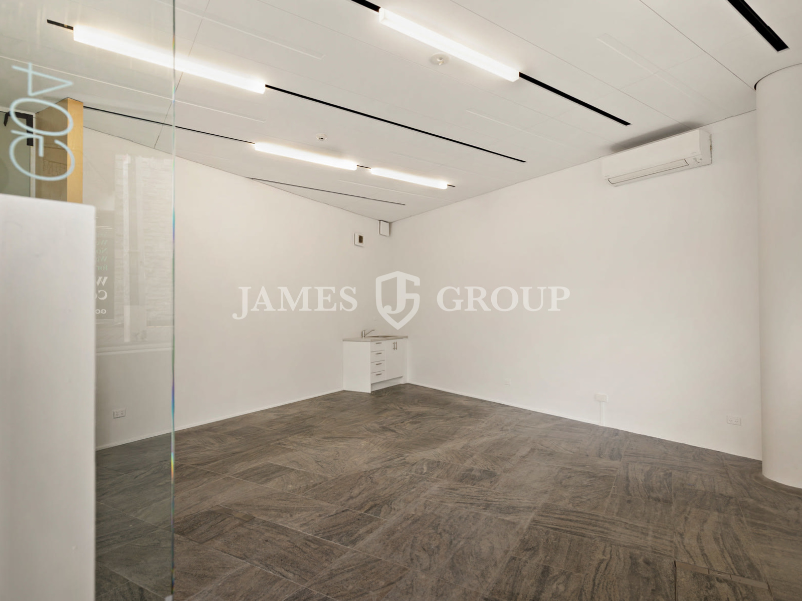 42m² Tenancy In Prime City Fringe Spot