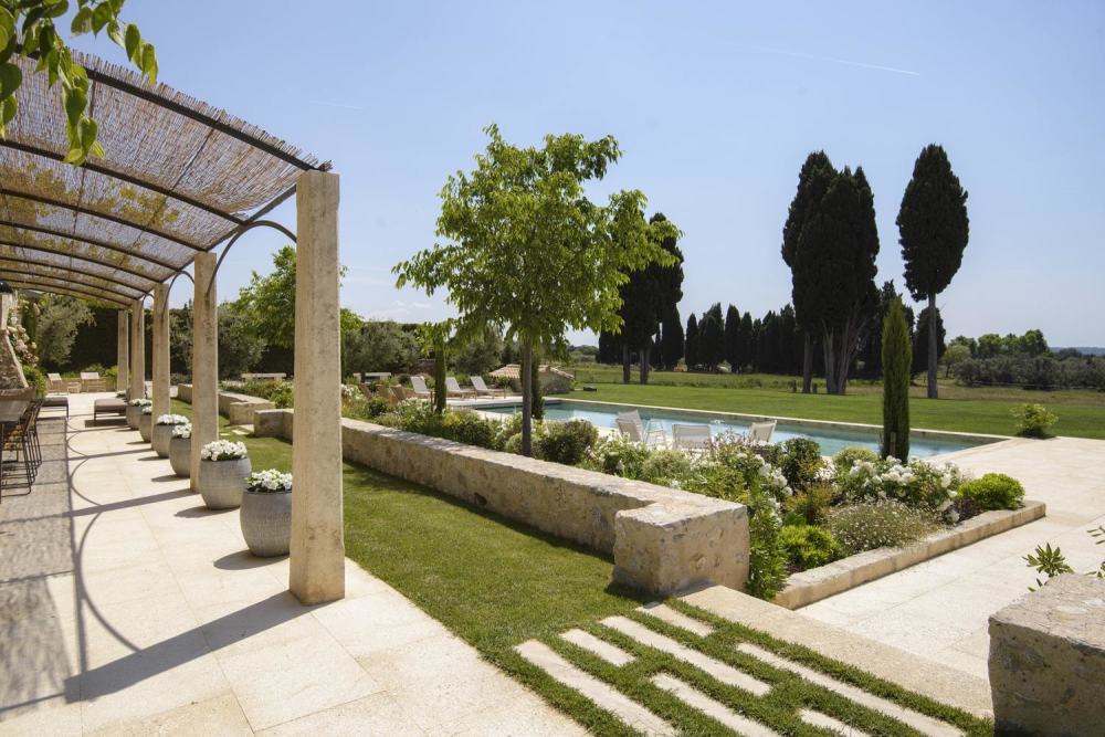 Photographs of Mas Helios villa in Provence - Image 15 of 44