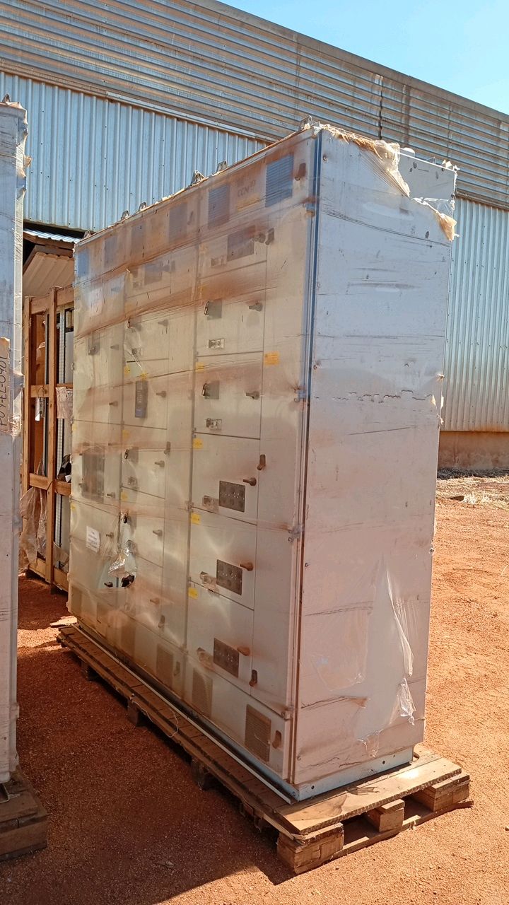 WEG CCM 5553-002 440V/1200A