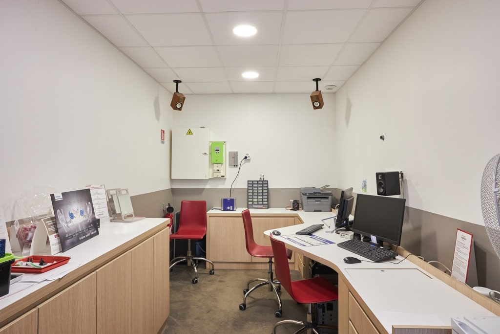 Magasin audioprothesiste ZAC Côte Soleil - C.C. Intermarché 30600 VAUVERT intérieur