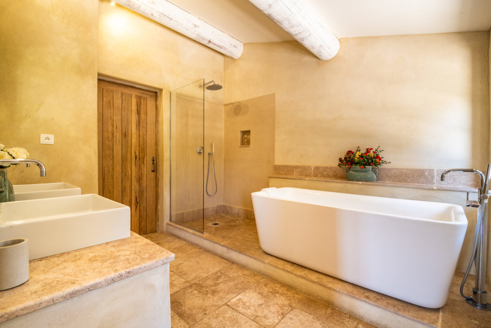 Photographs of Mas du Milan villa in Provence - Image 13 of 50