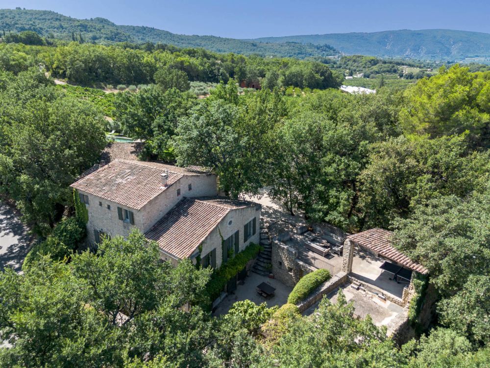 Photographs of Mas les Gardiols villa in Provence - Image 2 of 43