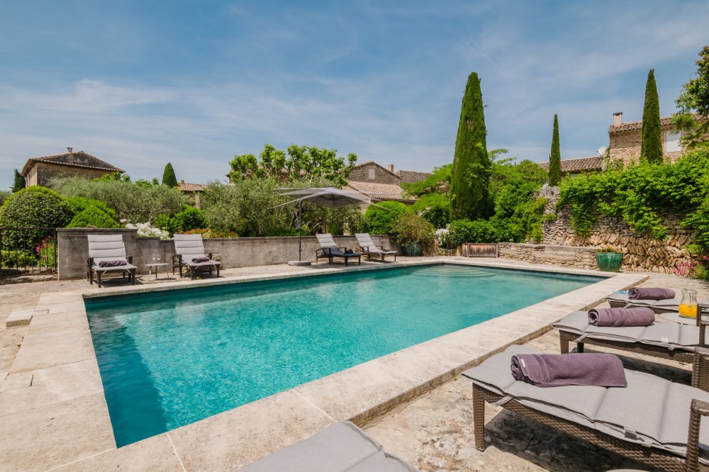 Photographs of Mas la Bergerie de Cabrieres villa in Provence - Image 2 of 56
