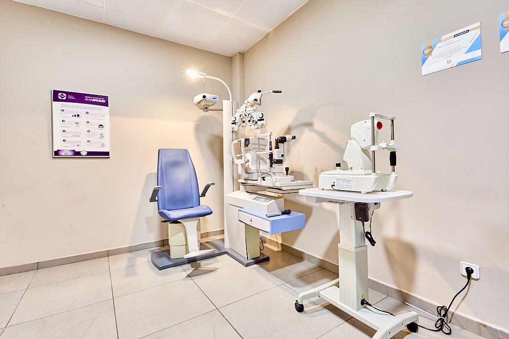 Tienda Óptico C.C. CARREFOUR TERRASSA - AUTOPISTA A-18  KM 17 8 08228 TERRASSA interior