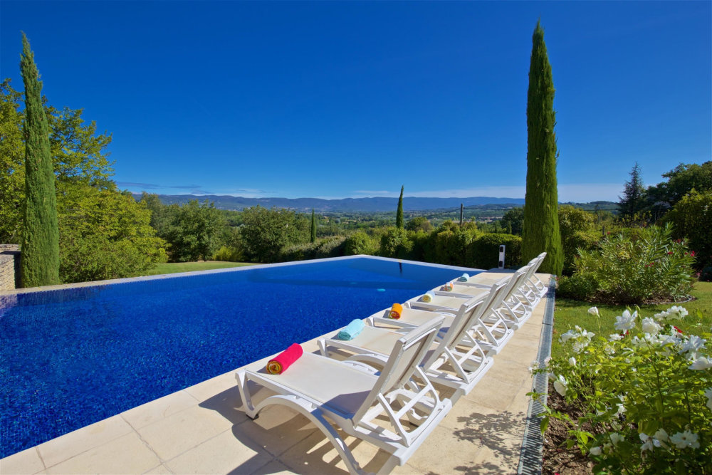Photographs of A Laise en Provence villa in Provence - Image 25 of 25