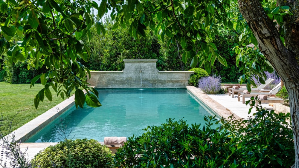 Photographs of Mas Eole villa in Provence - Image 10 of 39
