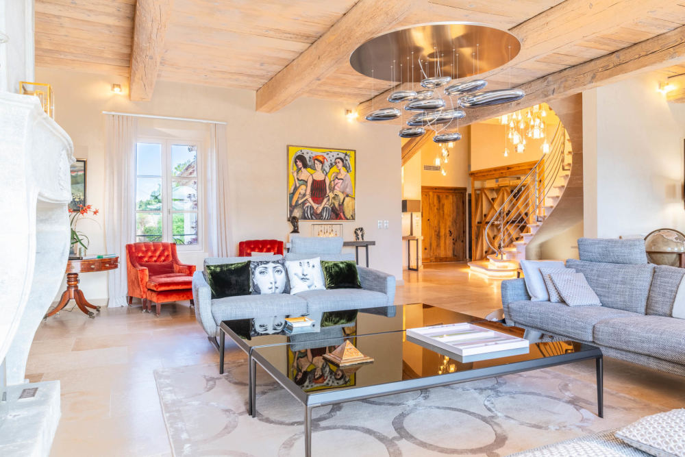 Photographs of Mas la Boheme villa in Provence - Image 4 of 44