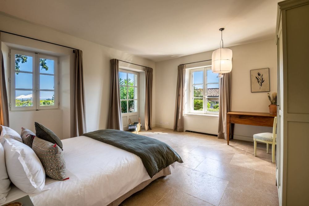 Photographs of Mas des Promesses villa in Provence - Image 27 of 52