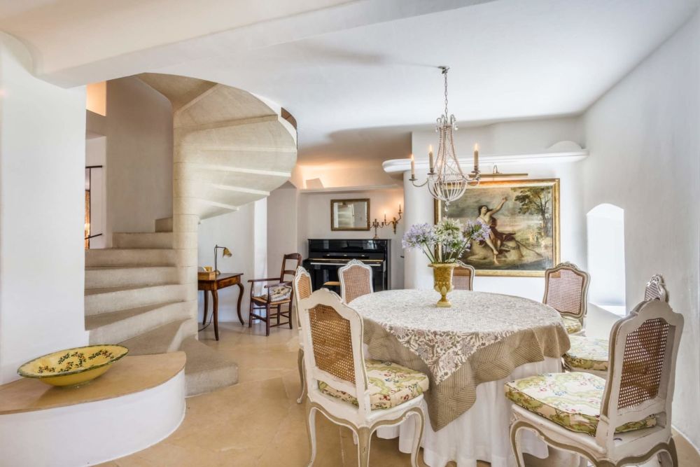 Photographs of Bastide des Millefleurs villa in Provence - Image 10 of 46