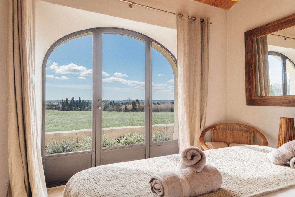 Photographs of Mas des Charmes villa in Provence - Image 30 of 39