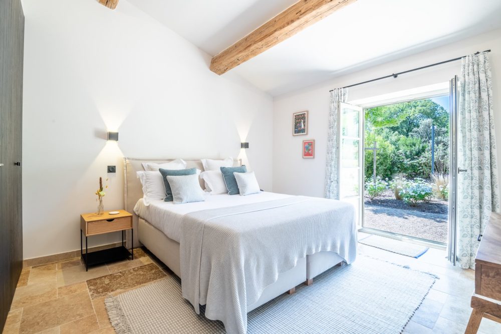 Photographs of Mas des Mimosas villa in Provence - Image 33 of 47
