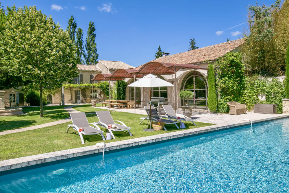 Photographs of Mas des Marguerites villa in Provence - Image 1 of 43