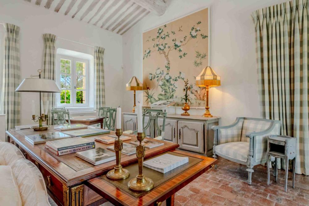 Photographs of Mas Provencal villa in Provence - Image 8 of 38