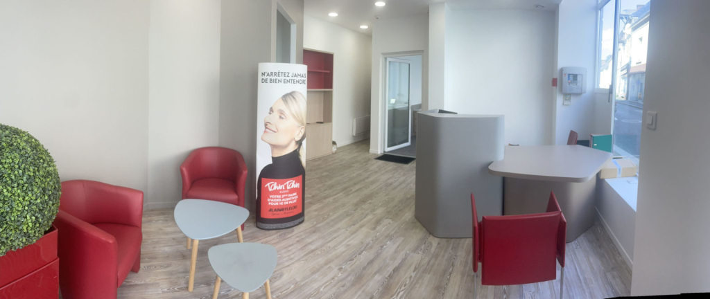 Magasin audioprothesiste 1 rue du Bourgneuf 72120 SAINT-CALAIS intérieur