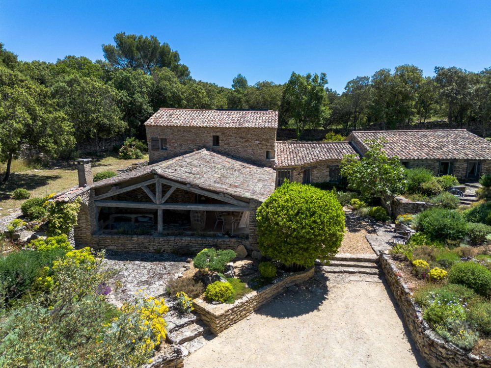 Photographs of Mas la Gineste villa in Provence - Image 5 of 46