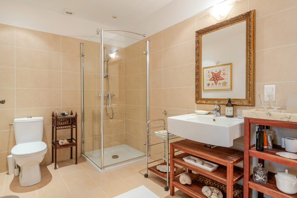 Photographs of Mas Hortensia villa in Provence - Image 39 of 46