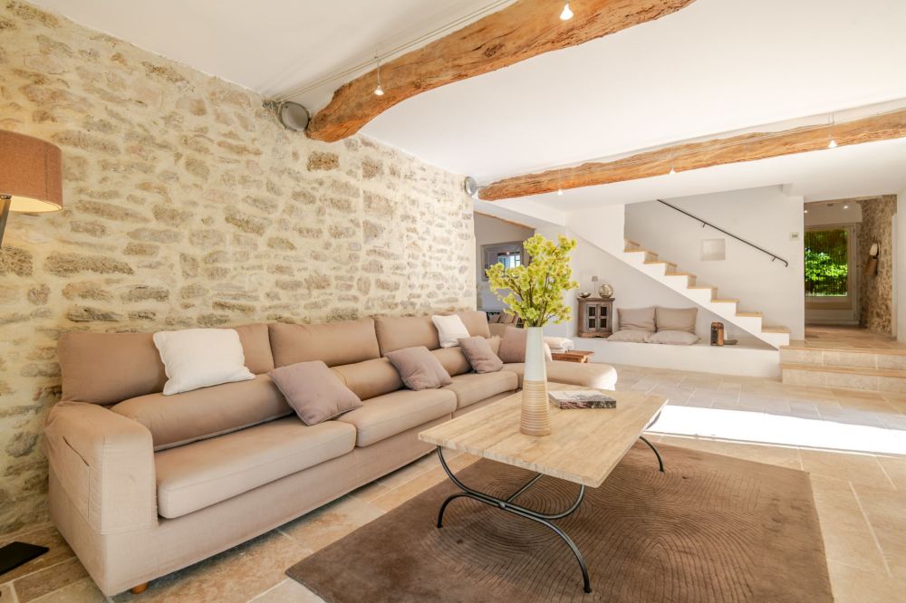 Photographs of Mas d’Oppede villa in Provence - Image 8 of 36