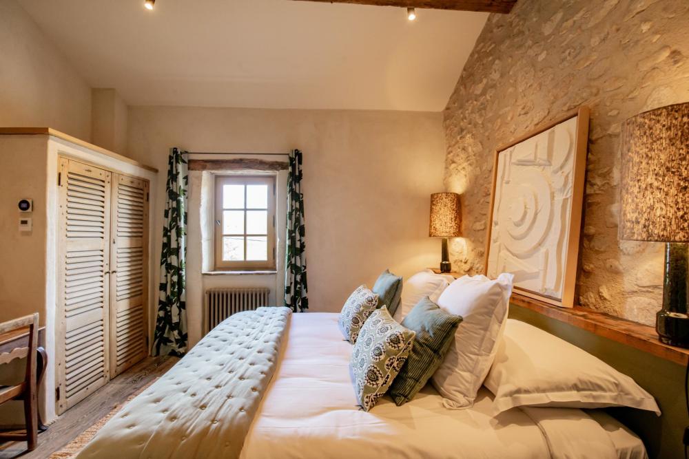 Photographs of Le Mas d’Or villa in Provence - Image 18 of 38