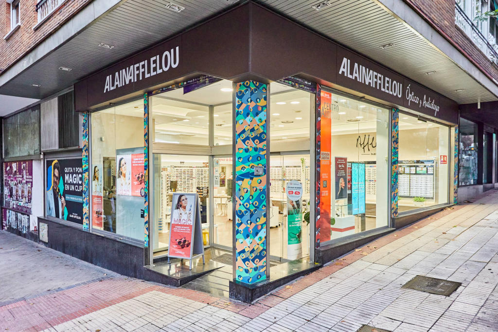 Tienda Óptico C/LOPEZ HOYOS 170 28002 MADRID exterior