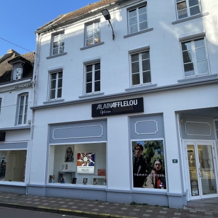 Magasin Opticien 57 rue de la Paroisse 62140 HESDIN intérieur