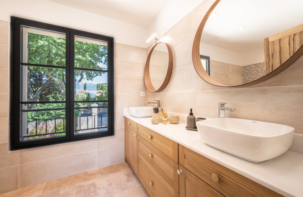 Photographs of Mas des Alizées villa in Provence - Image 24 of 33