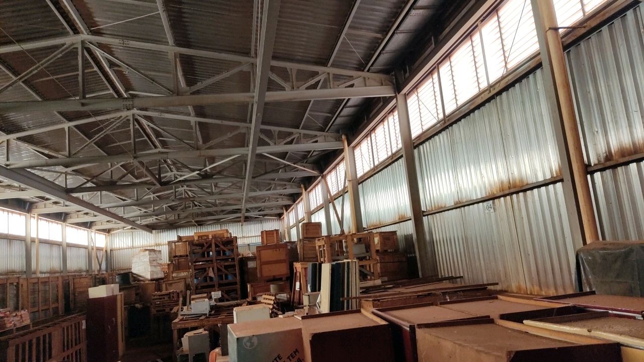Building in Welded Metal Structure 815m²