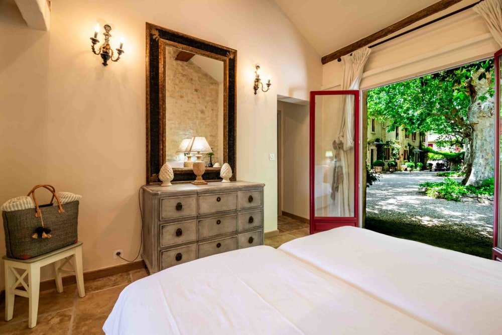 Photographs of Mas des Reflets villa in Provence - Image 45 of 61