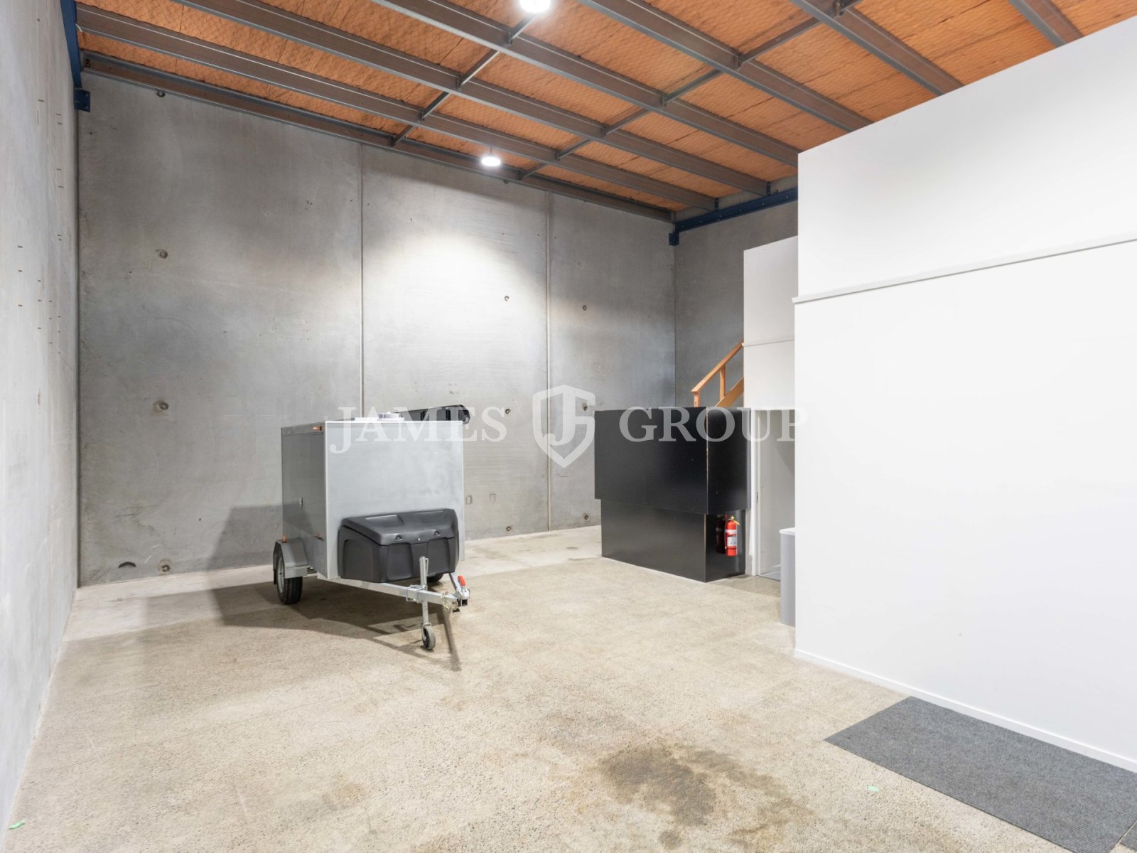 100m² Industrial | Secure Lambie Drive Complex