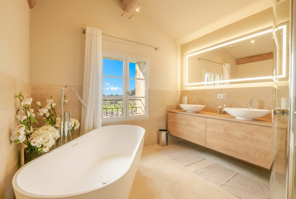 Photographs of Mas des Sources villa in Provence - Image 21 of 41