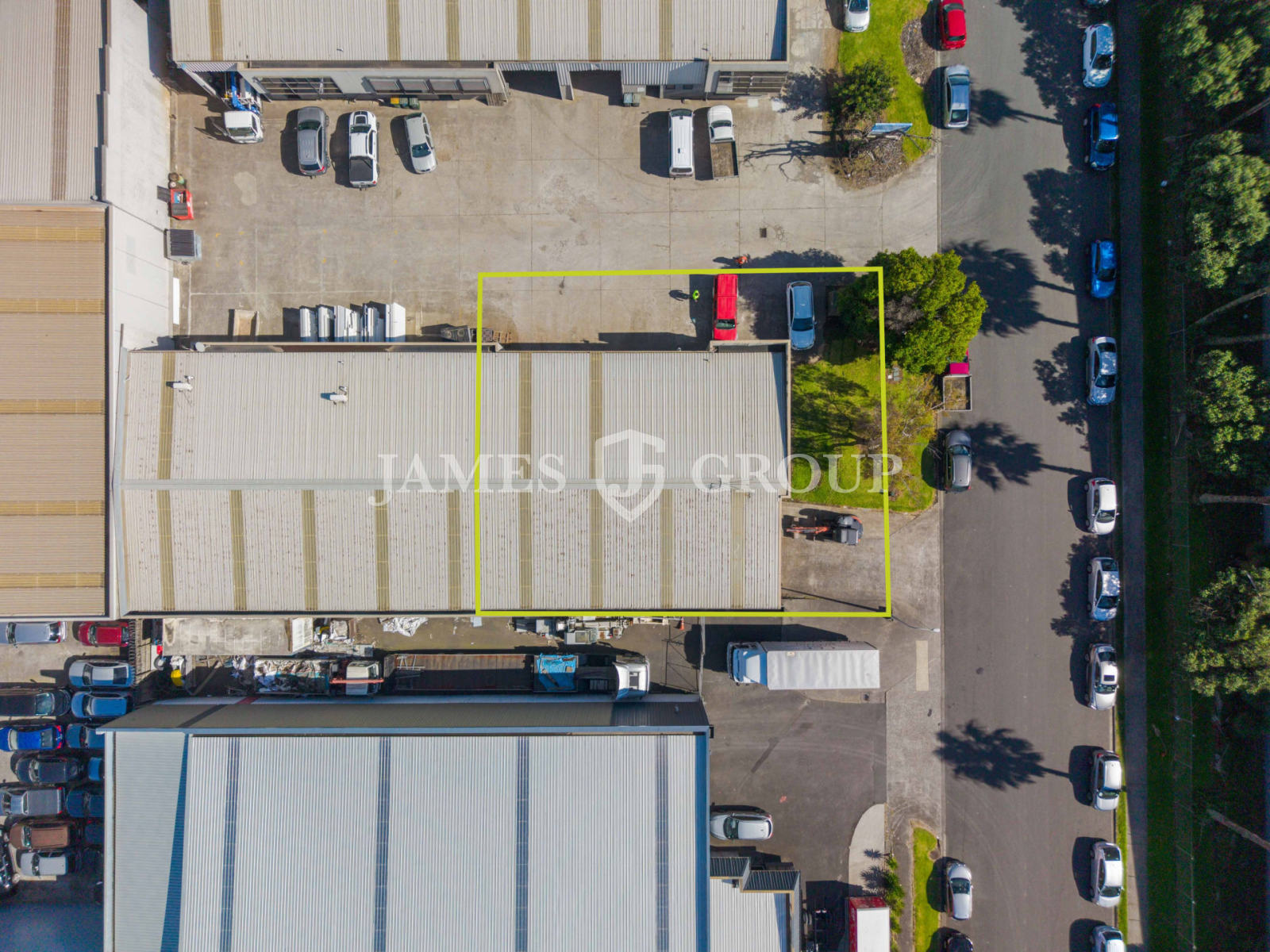 443m² Industrial Unit | Dual Roller Doors