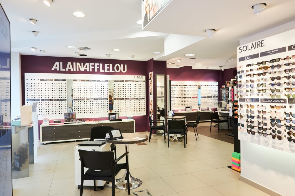 Magasin Opticien 5 boulevard du Général Leclerc 06240 BEAUSOLEIL intérieur