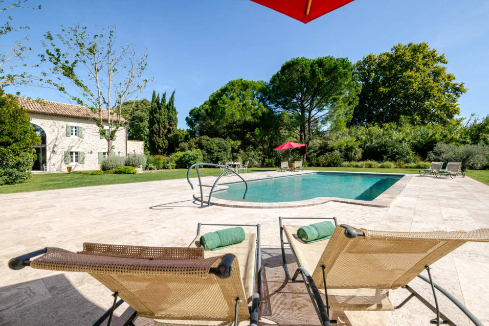 Photographs of Mas du Lauzange villa in Provence - Image 3 of 43