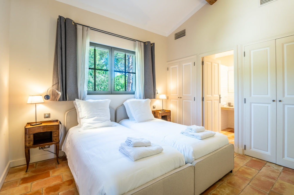 Photographs of Mas de Pagnol villa in Provence - Image 32 of 39