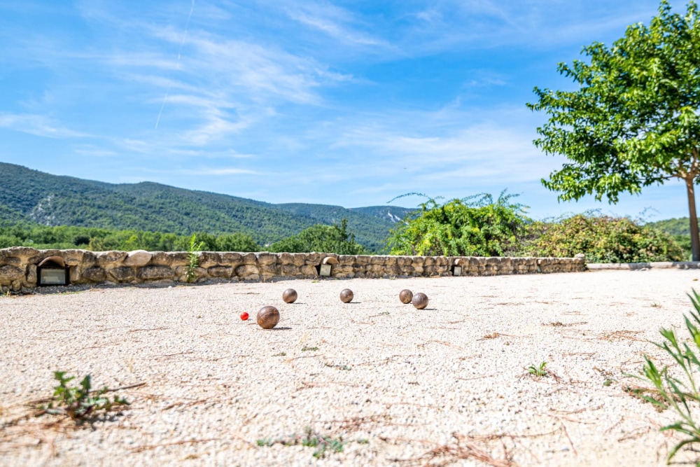 Photographs of Mas de la Salamandre villa in Provence - Image 53 of 57