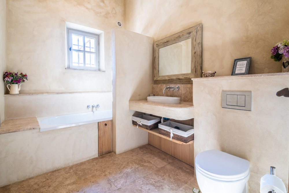 Photographs of Mas du Milan villa in Provence - Image 24 of 50