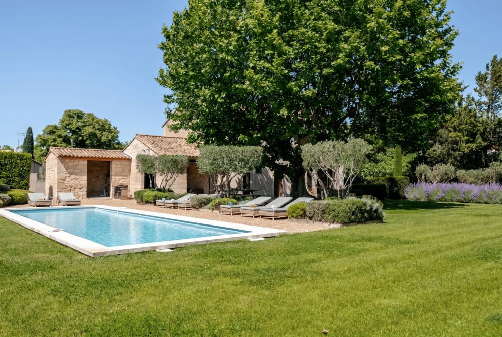 Photographs of Mas du Bien-Etre villa in Provence - Image 5 of 34