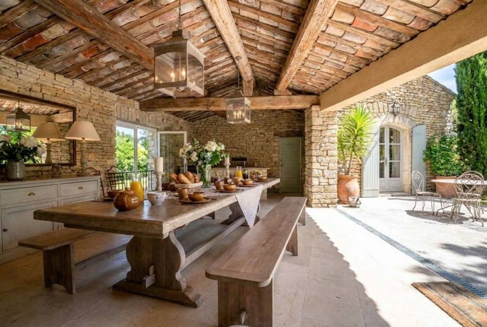 Photographs of Mas des Papillons villa in Provence - Image 5 of 45