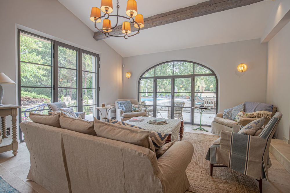 Photographs of Mas de l’Ermitage villa in Provence - Image 6 of 33