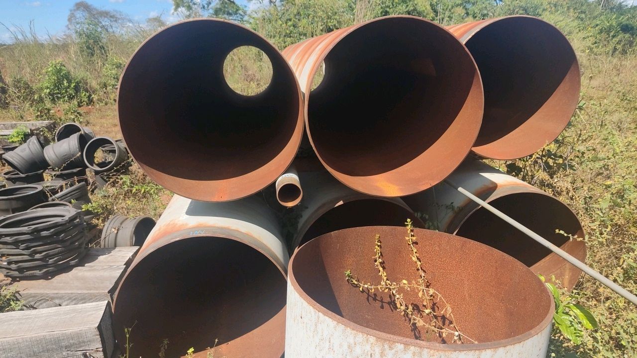 Lot of Several Cast Iron Pipe SCHSTD 32"