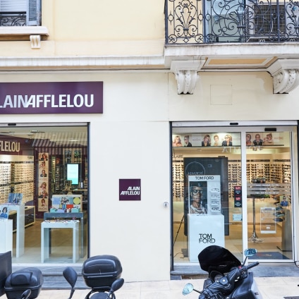 Magasin Opticien 5 boulevard du Général Leclerc 06240 BEAUSOLEIL intérieur