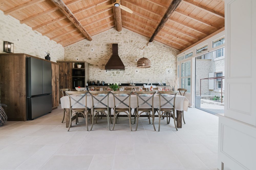Photographs of Mas de l’Ebéniste villa in Provence - Image 13 of 49