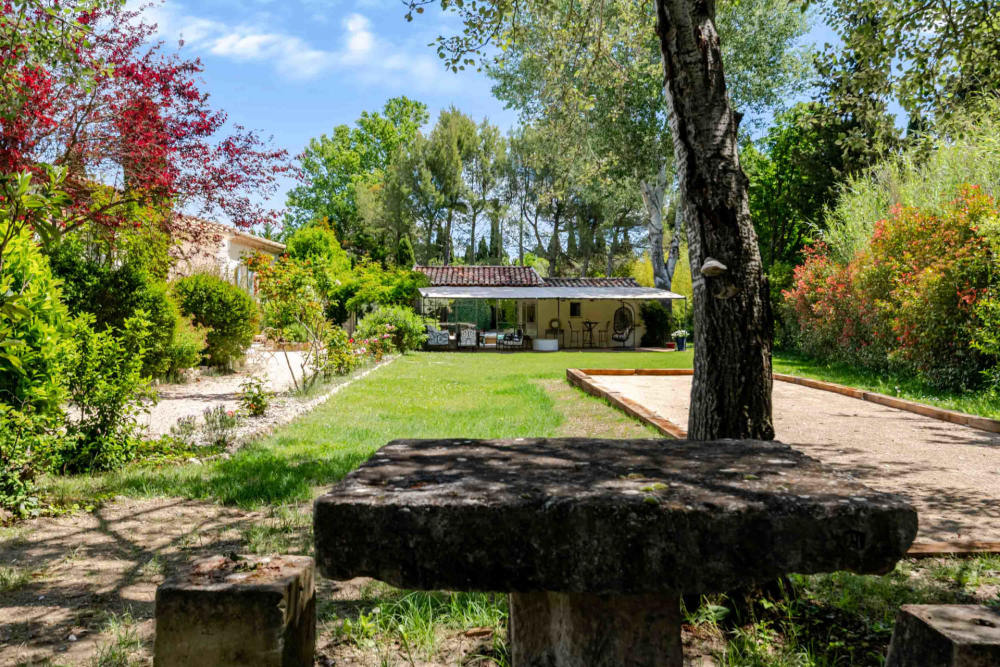 Photographs of Mas du Grelot villa in Provence - Image 27 of 39