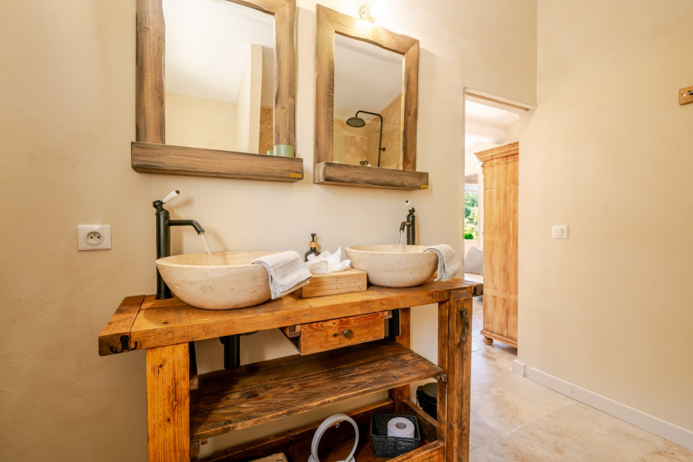 Photographs of Bastide de Blanche villa in Provence - Image 47 of 60