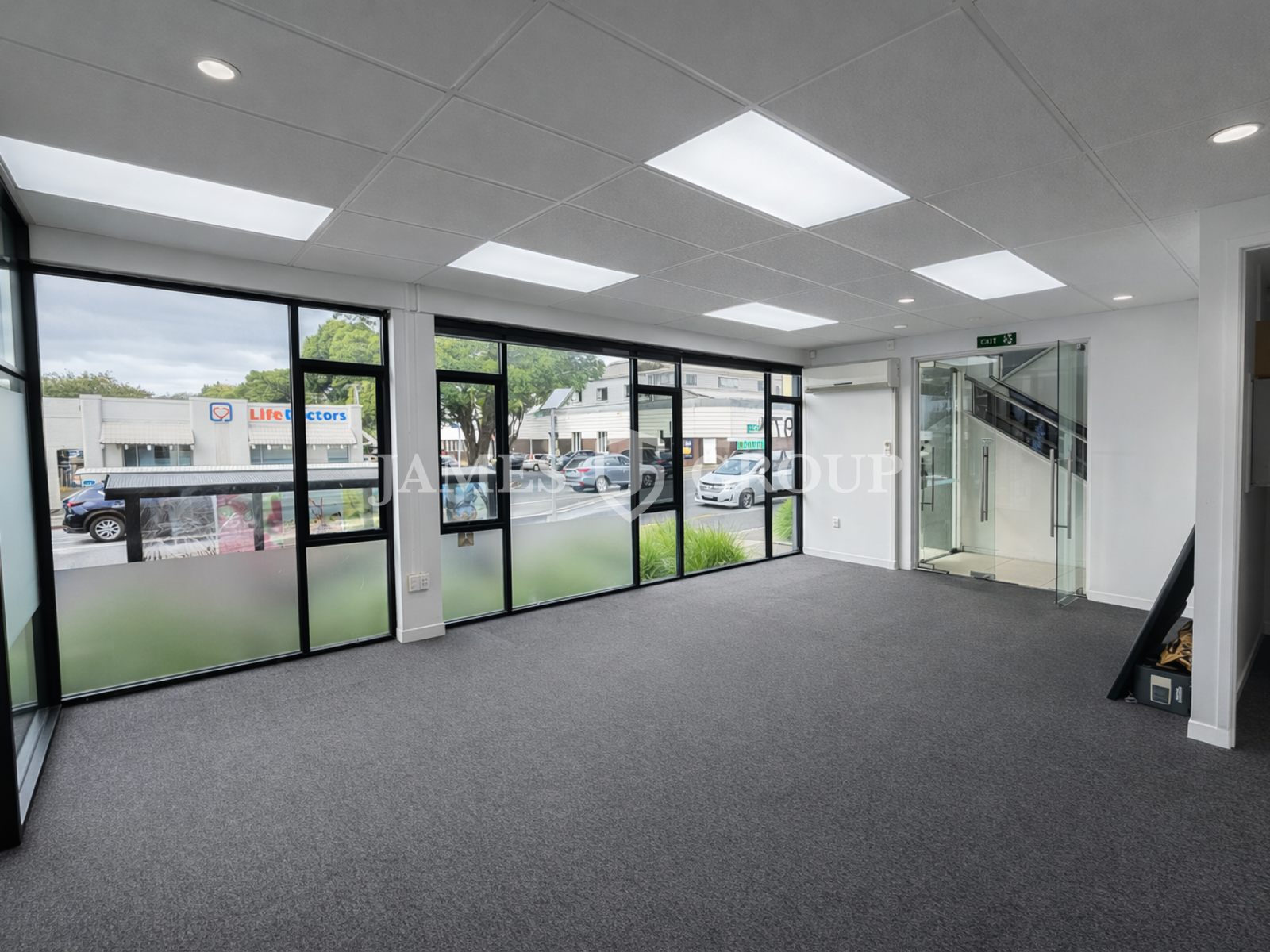 High Profile Epsom Office With 5 Consulting Rooms