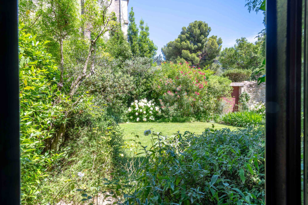 Photographs of Mas de Montolivet villa in Provence - Image 18 of 42
