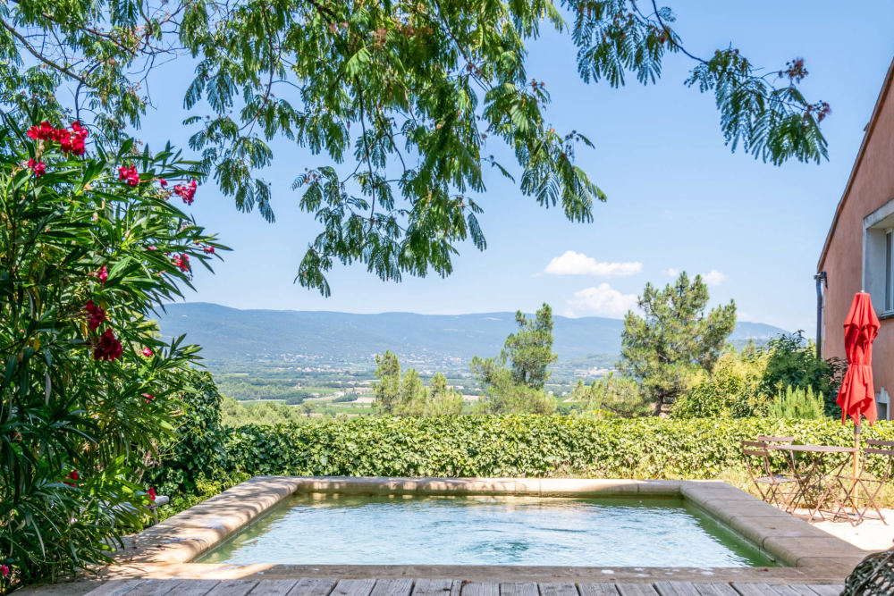 Photographs of Villa la Feniere villa in Provence - Image 1 of 28