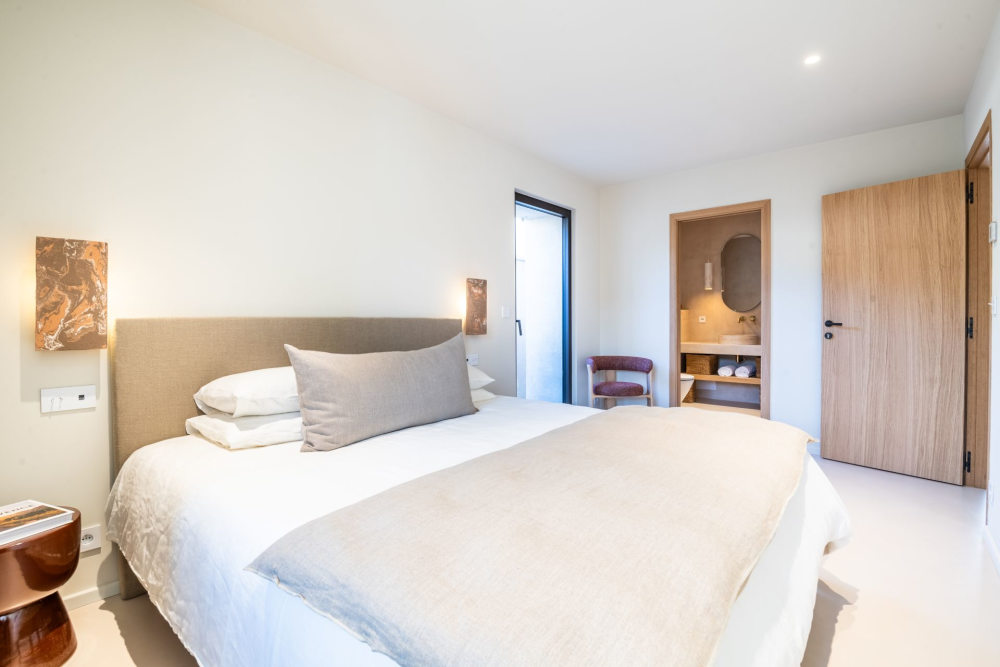 Photographs of Mas Cristal villa in Provence - Image 23 of 44