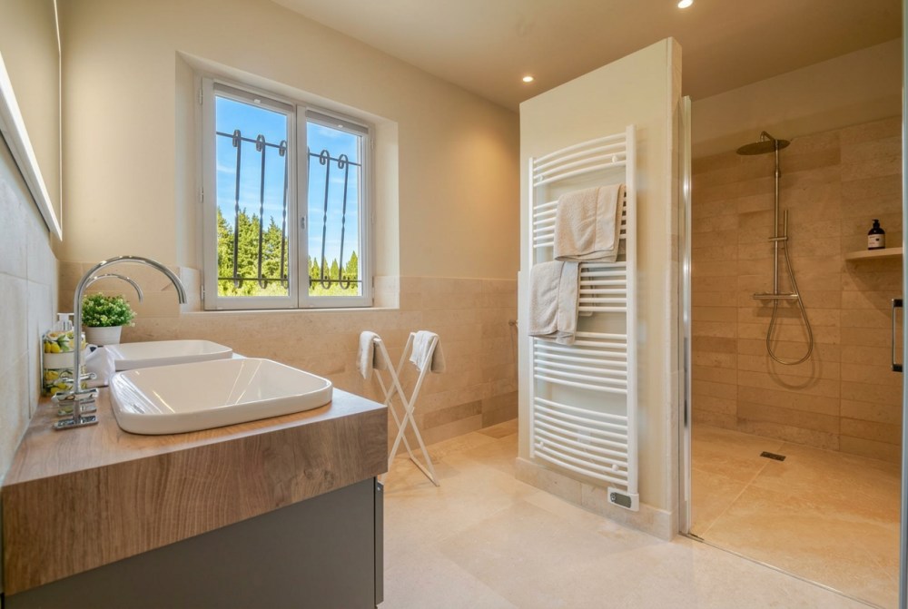 Photographs of Mas des Sources villa in Provence - Image 37 of 41